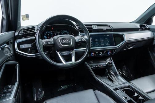 2022 Audi Q3 45 S line Premium