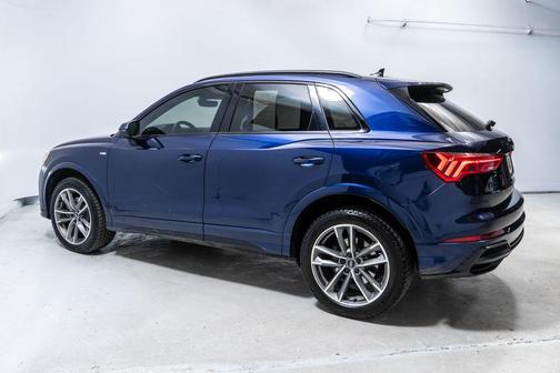 2022 Audi Q3 45 S line Premium