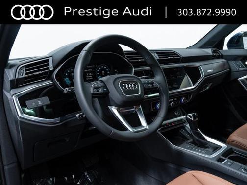 2025 Audi Q3 Premium 45 TFSI S line quattro Tiptronic