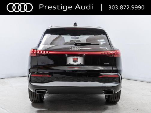 Mythos Black Metallic 2026 Audi Q5 Premium Plus TFSI quattro S tronic