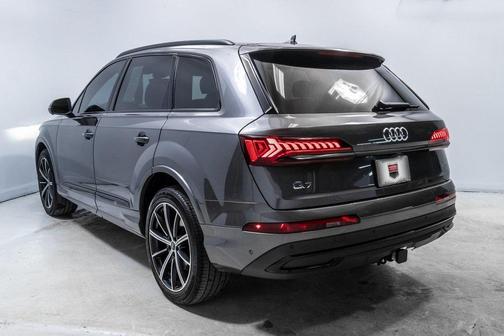 2023 Audi Q7 55 Premium Plus