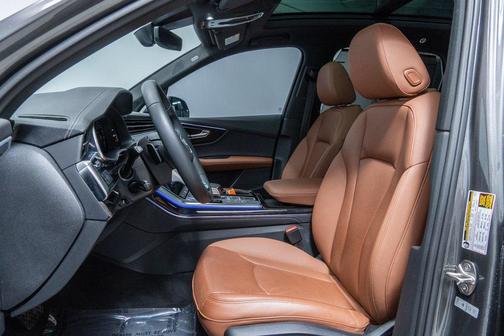 2023 Audi Q7 55 Premium Plus