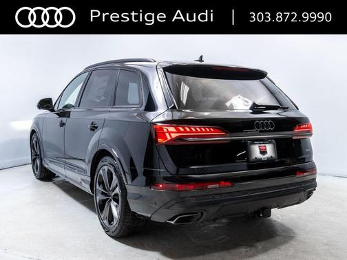 Mythos Black Metallic 2026 Audi Q7 55 Premium Plus