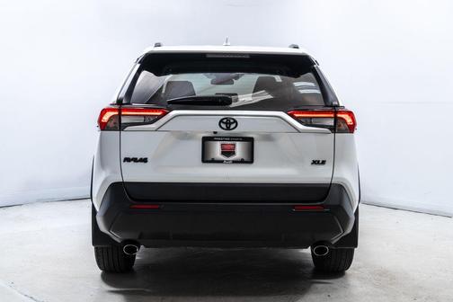 Wind Chill Pearl 2023 Toyota RAV4 XLE Premium