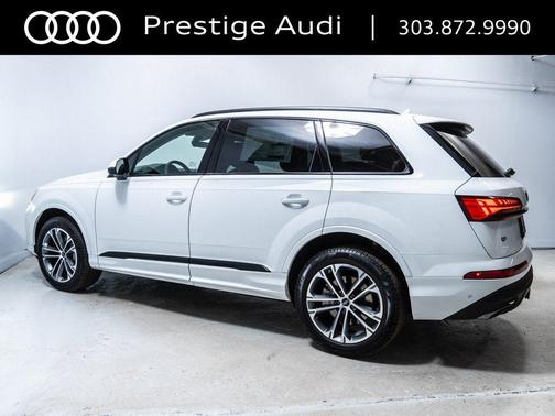 2026 Audi Q7 45 Premium Plus