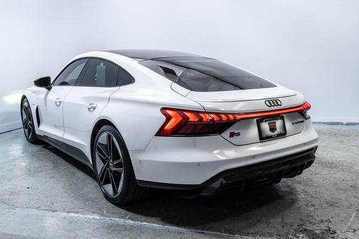 2022 Audi RS e-tron GT quattro