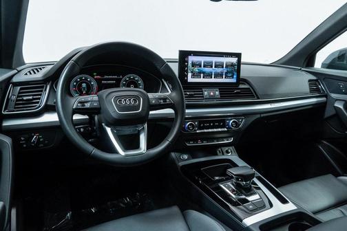 2025 Audi Q5 45 S line Premium