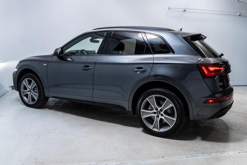 2025 Audi Q5 45 S line Premium