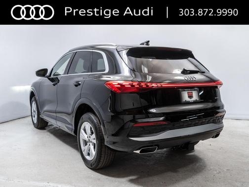 Mythos Black Metallic 2026 Audi Q5 Premium TFSI quattro S tronic
