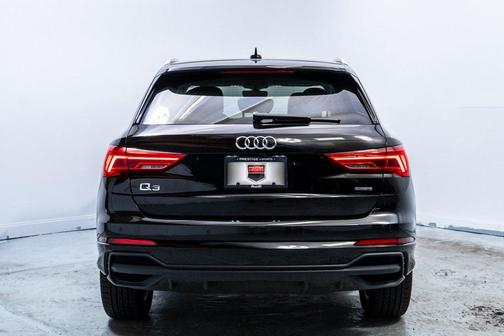 2024 Audi Q3 Premium 45 TFSI S line quattro Tiptronic
