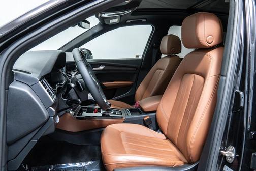 2022 Audi Q5 40 Premium Plus