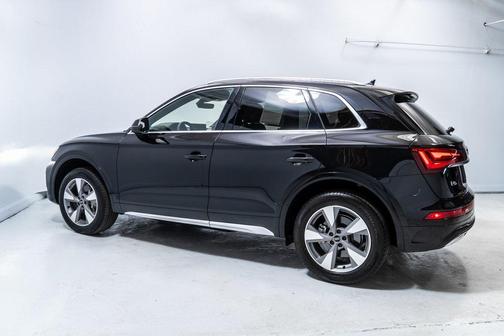 2022 Audi Q5 40 Premium Plus
