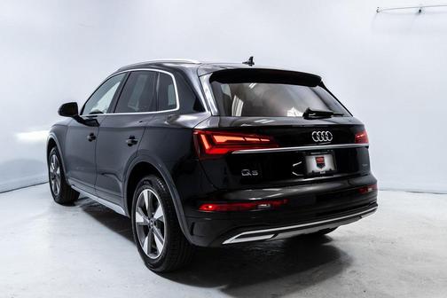 2022 Audi Q5 40 Premium Plus