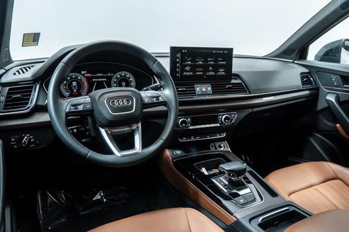 2022 Audi Q5 40 Premium Plus