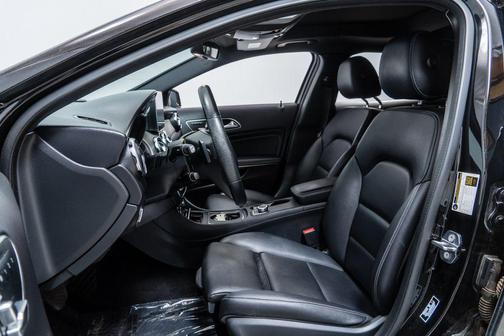 Night Black 2019 Mercedes-Benz GLA 250 4MATIC