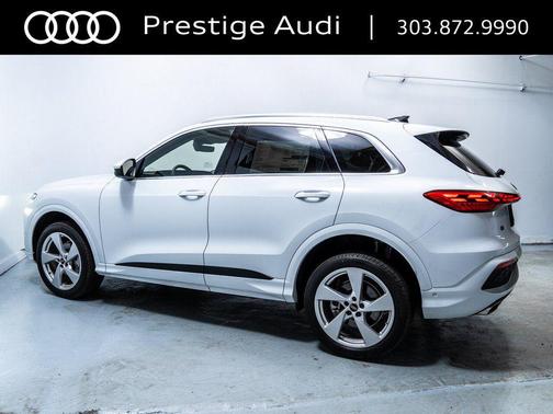 Glacier White Metallic 2025 Audi Q5 Premium Plus TFSI quattro S tronic
