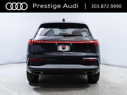 Tambora Gray Metallic 2026 Audi Q5 Premium TFSI quattro S tronic