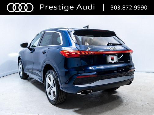 Navarra Blue Metallic 2025 Audi Q5 Premium Plus TFSI quattro S tronic