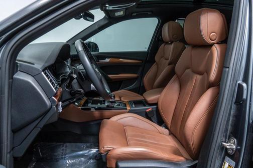 2022 Audi Q5 45 S line Prestige