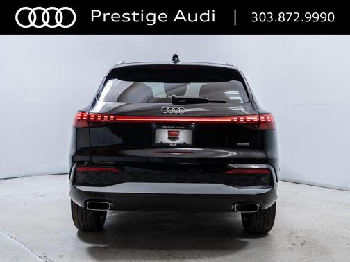 Mythos Black Metallic 2026 Audi Q5 Premium Plus TFSI quattro S tronic