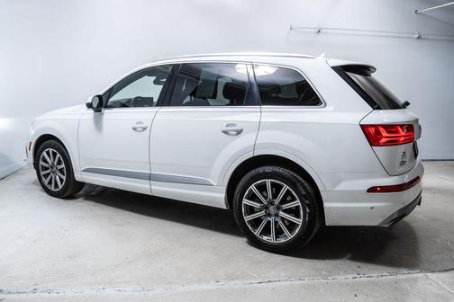 Carrara White 2019 Audi Q7 55 Premium Plus