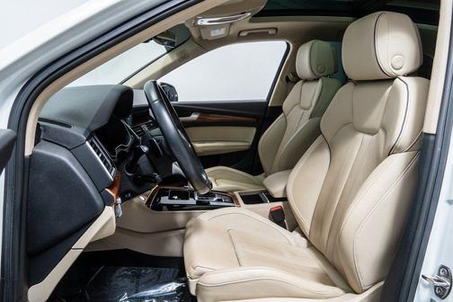 2021 Audi Q5 Prestige 55 TFSI e quattro S tronic