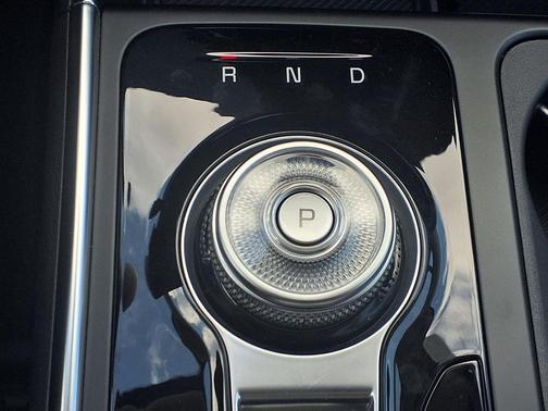 Ceramic Silver 2026 Kia Carnival Hybrid EX