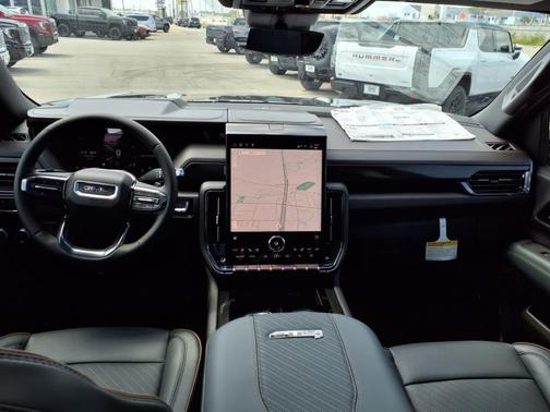 2025 GMC Yukon AT4