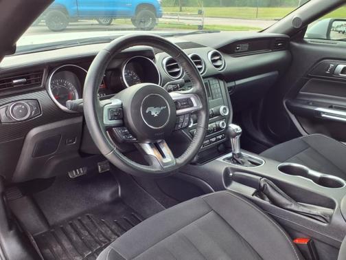 2020 Ford Mustang EcoBoost