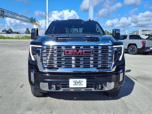 2025 GMC Sierra 2500 Denali