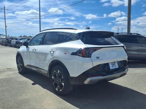 Snow White Pearl 2026 Kia Sportage Hybrid SX-Prestige