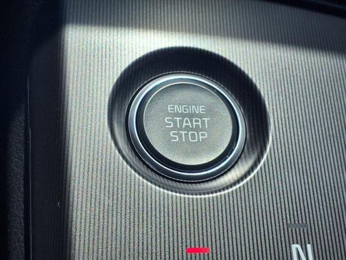 Snow White Pearl 2026 Kia Sportage Hybrid SX-Prestige