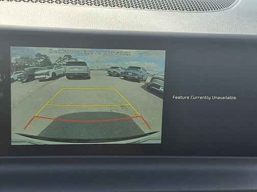 Clear White / Black Roof 2026 Kia Seltos S