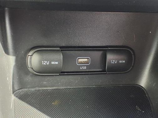 Snow White Pearl 2022 Kia Sportage Nightfall