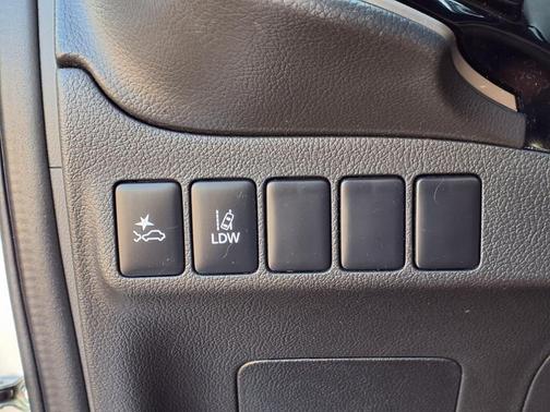 2020 Mitsubishi Outlander LE