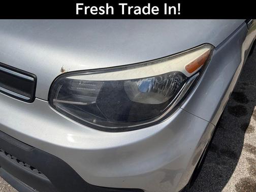 Bright Silver 2018 Kia Soul Base