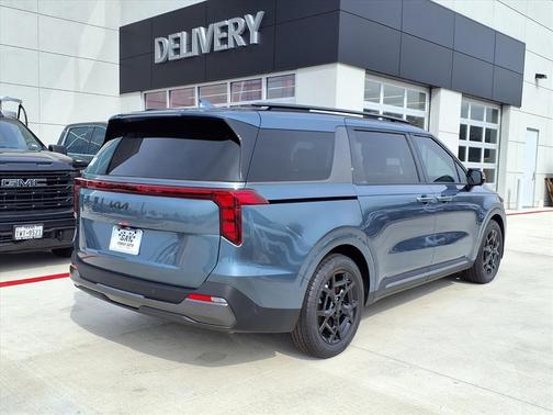 2026 Kia Carnival SX