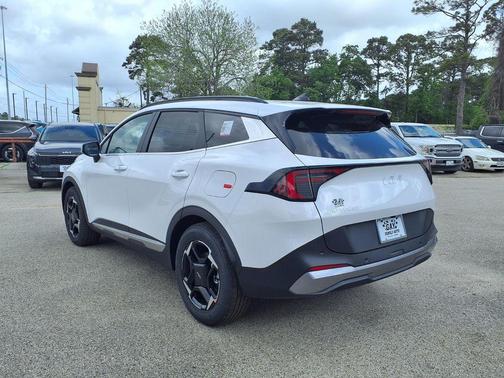 Glacial White Pearl 2026 Kia Sportage EX