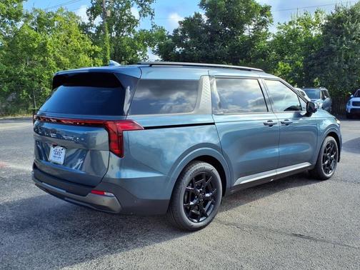 2026 Kia Carnival SX