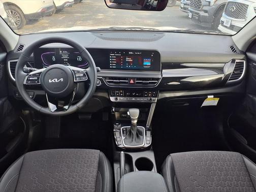 Snow White Pearl 2026 Kia Seltos S