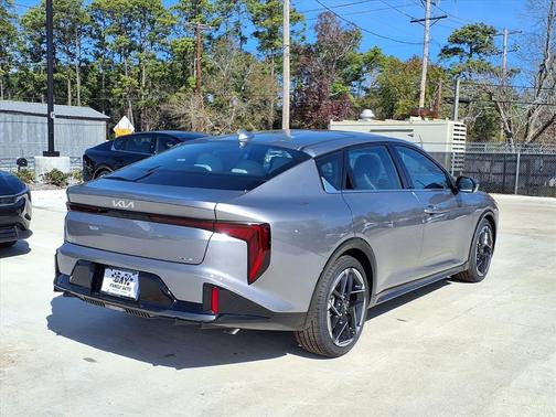 2026 Kia K4 GT-LINE
