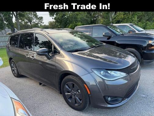 2020 Chrysler Pacifica Hybrid Limited