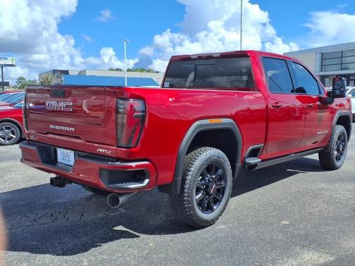 2025 GMC Sierra 2500 AT4