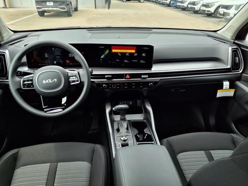 2025 Kia Sorento LX
