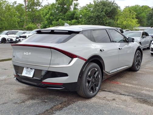 2025 Kia EV6 Wind