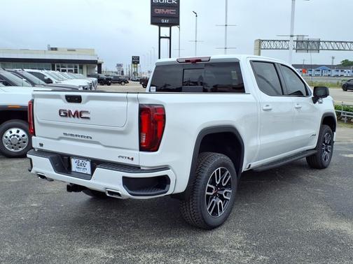 2025 GMC Sierra 1500 AT4