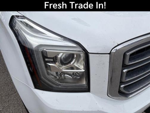 Summit White 2019 GMC Yukon XL SLT