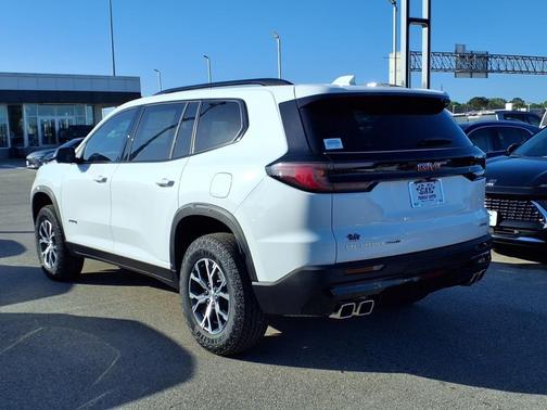 2025 GMC Acadia AT4