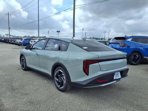 2026 Kia K4 EX