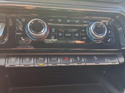 Titanium 2024 GMC Sierra 2500 Denali